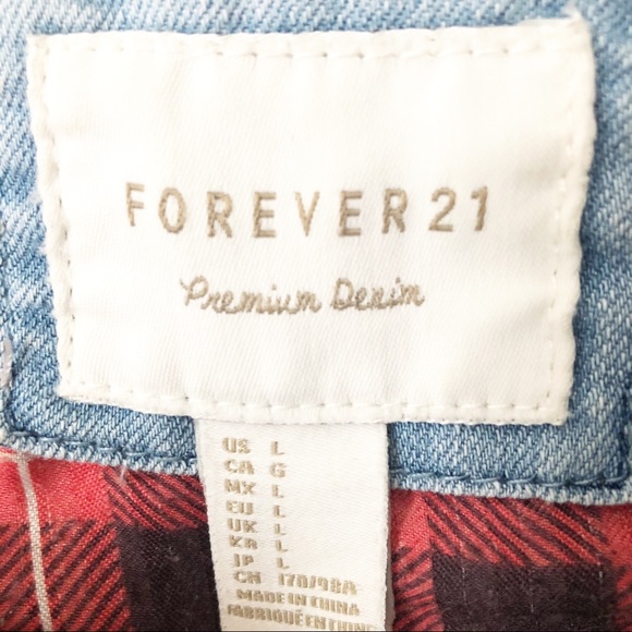 FOREVER 21 Lt Wash Studded DENIM JEAN jacket LARGE - Picture 5 of 8